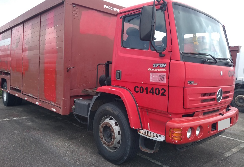 MERCEDES-BENZ 1718 ATEGO 4X2