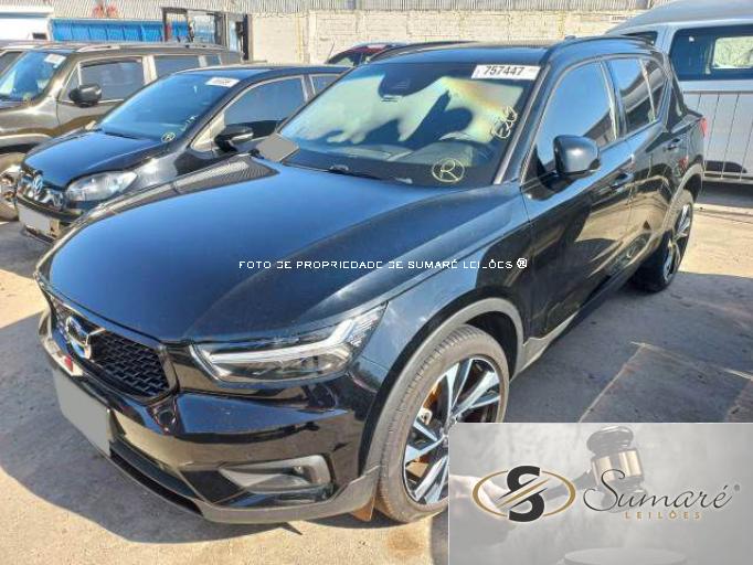 VOLVO XC40 T5 R-DESIGN AWD 2.0 DRIVE-E TURBO
